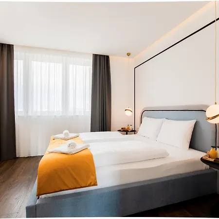 The Amberlyn Отель