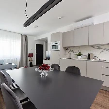 The Amberlyn Hotel 4*